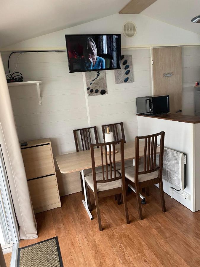 Mobil-Home 4/6 Personnes , Terrasse Couverte ,Piscine Chauffee . Biville-sur-Mer Ngoại thất bức ảnh