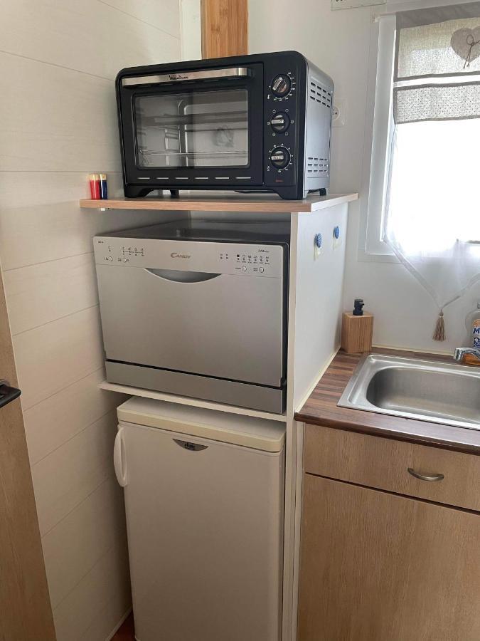 Mobil-Home 4/6 Personnes , Terrasse Couverte ,Piscine Chauffee . Biville-sur-Mer Ngoại thất bức ảnh