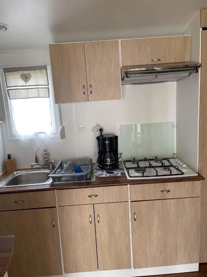 Mobil-Home 4/6 Personnes , Terrasse Couverte ,Piscine Chauffee . Biville-sur-Mer Ngoại thất bức ảnh
