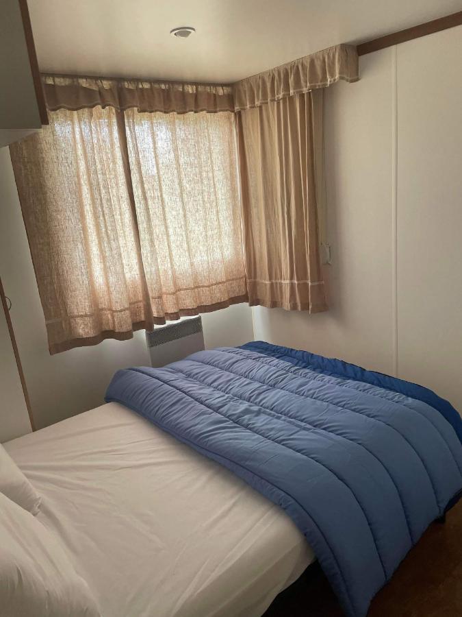 Mobil-Home 4/6 Personnes , Terrasse Couverte ,Piscine Chauffee . Biville-sur-Mer Ngoại thất bức ảnh